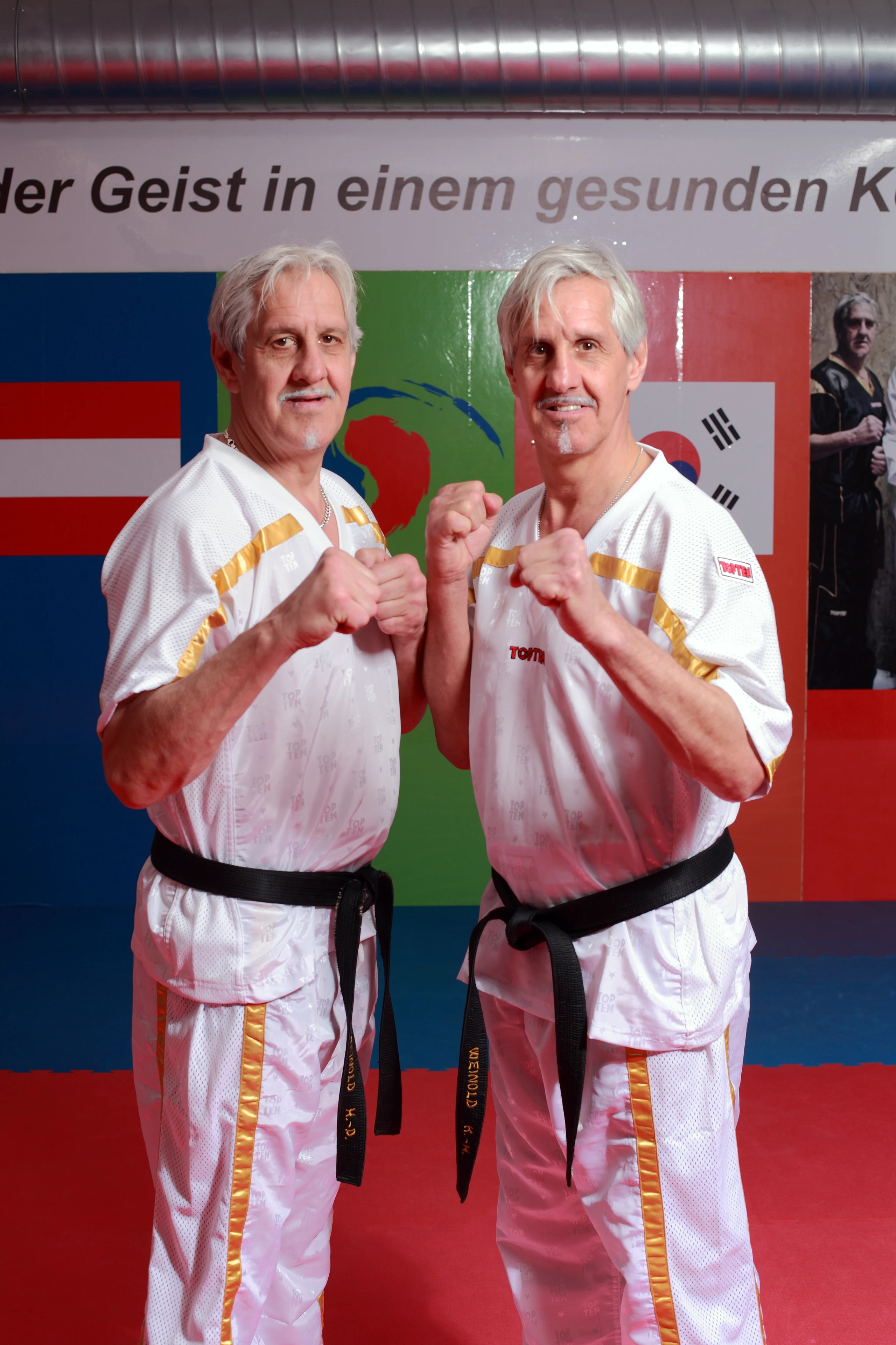 © Sebastian Holzknecht Blurred image background