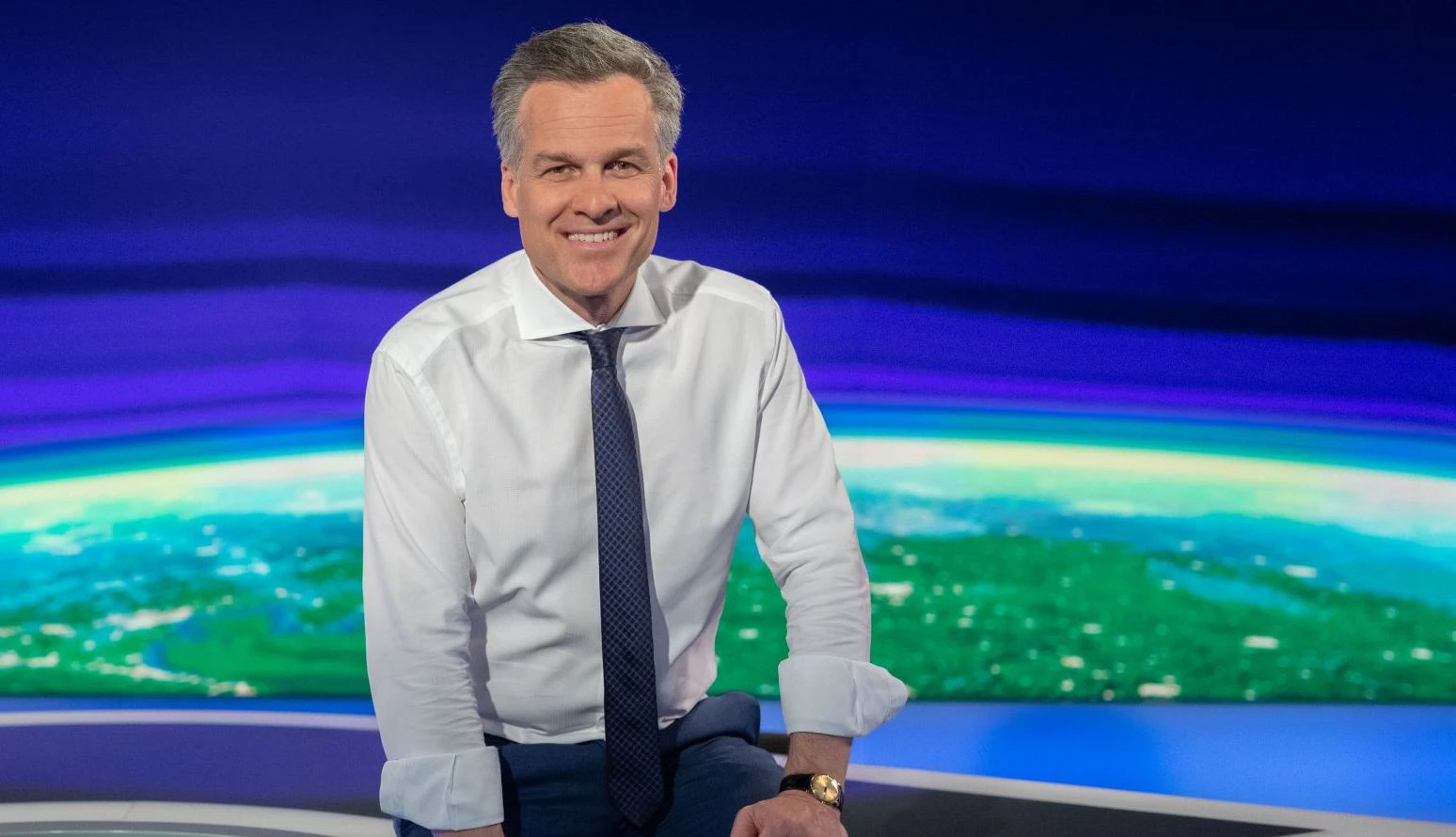 Tarek Leitner: Moderator der "Zeit im Bild" auf ORF im Studio am Küniglberg