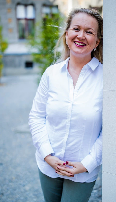 © Lukas Ilgner Blurred image background