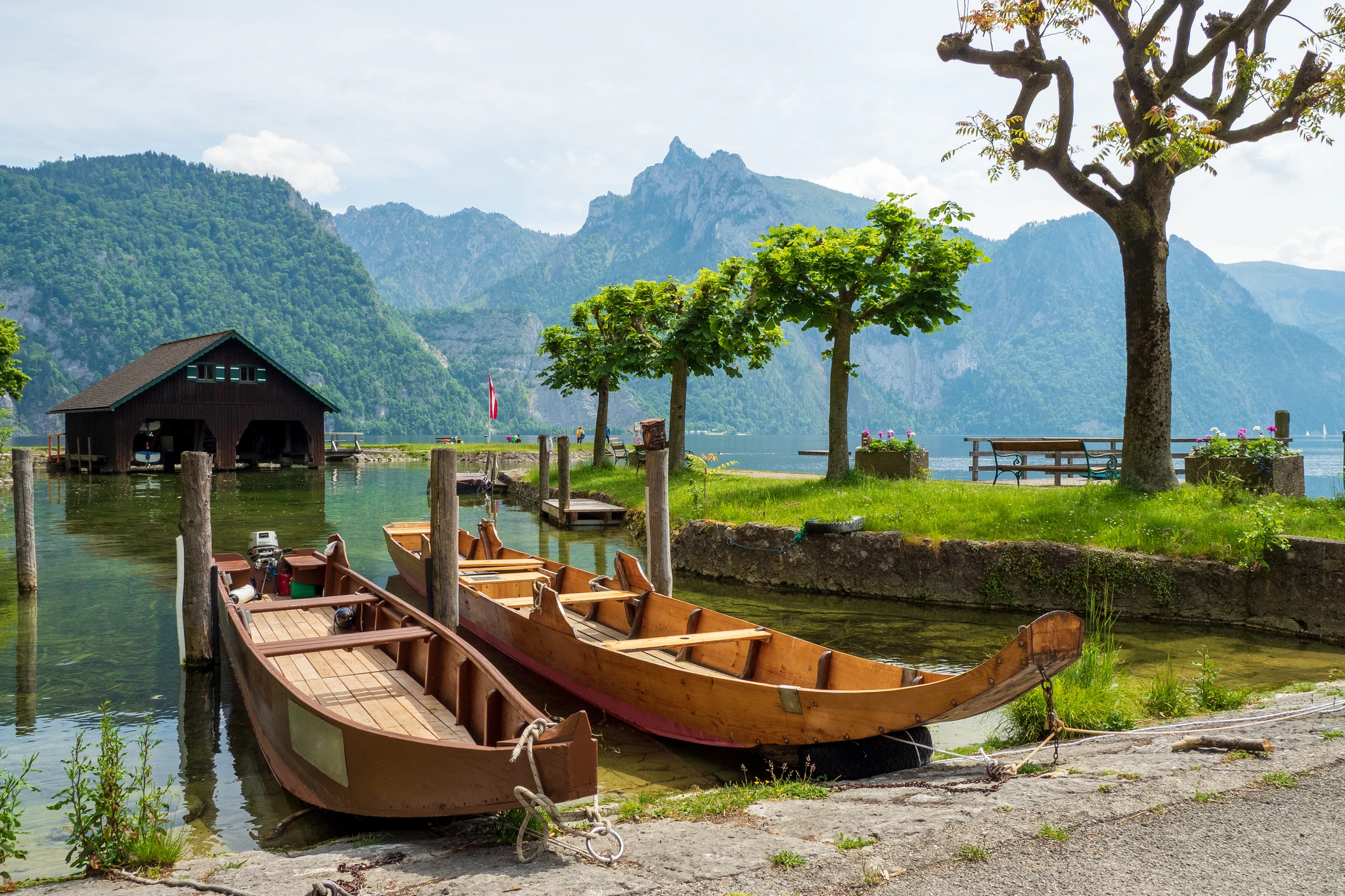 © iStockphoto.com/aroundtheworld.photography Blurred image background