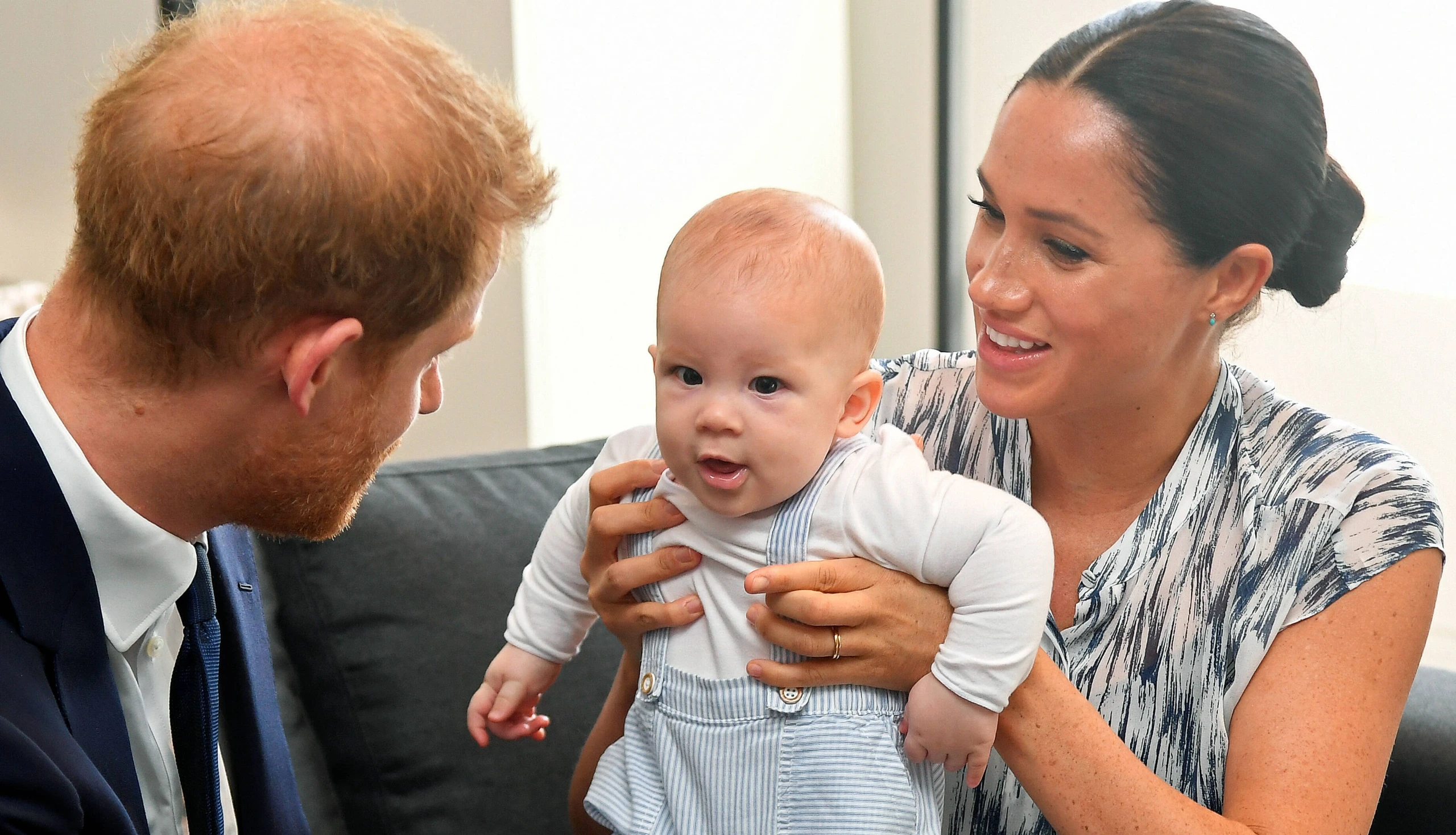 Archie Harrison Mountbatten-Windsor mit seinen Eltern Meghan und Harry