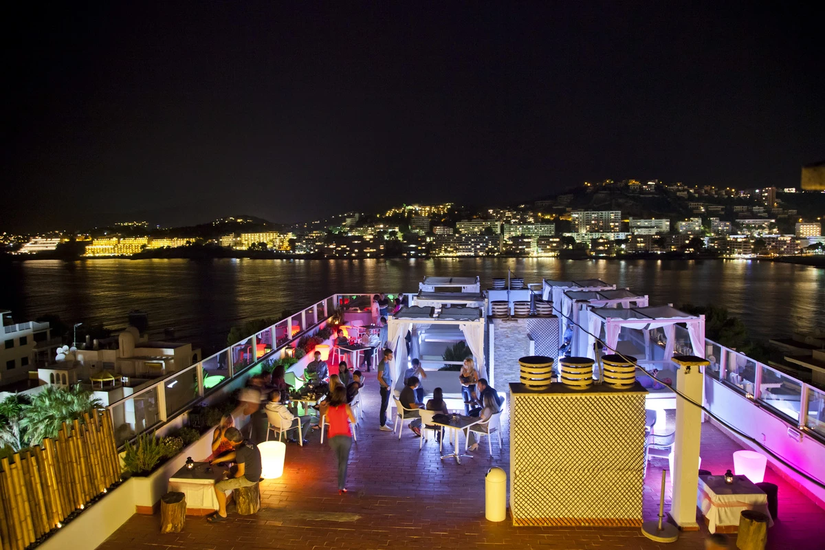© Seetel Hotels Blurred image background