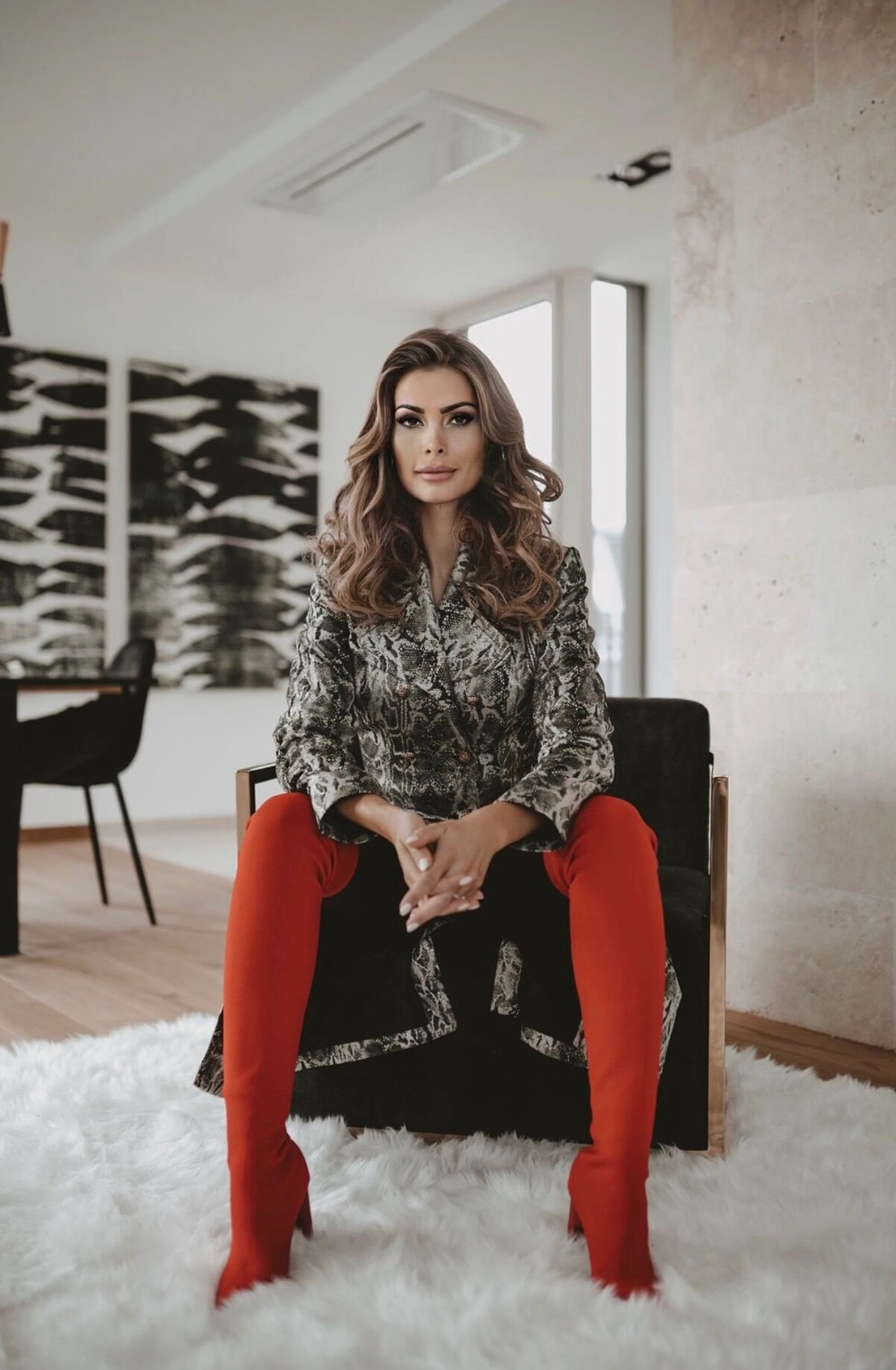 © beigestellt<> Carmen Knor, beigestellt, Carmen Knor Blurred image background