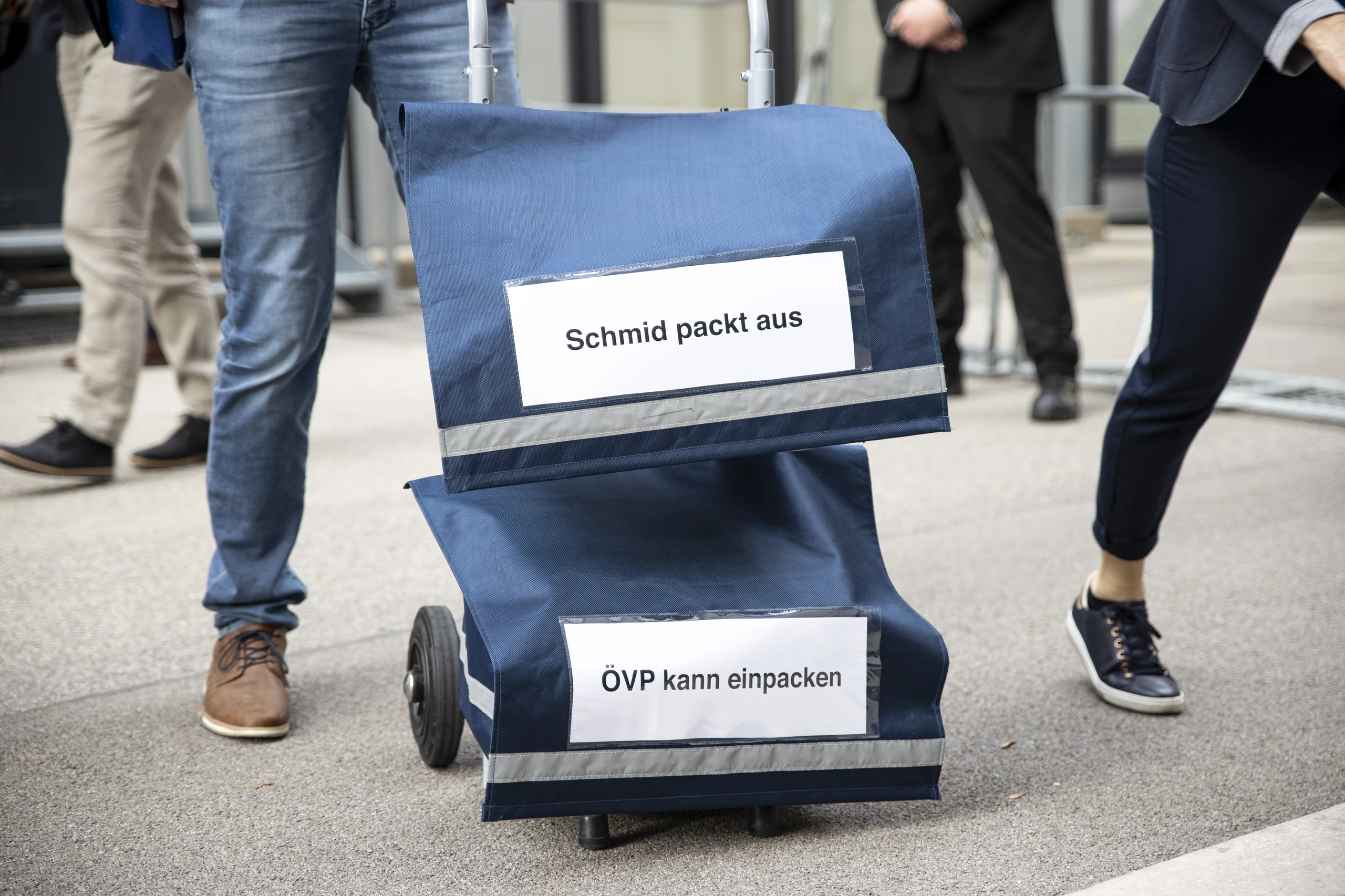 © APA/Tobias Steinmaurer Blurred image background