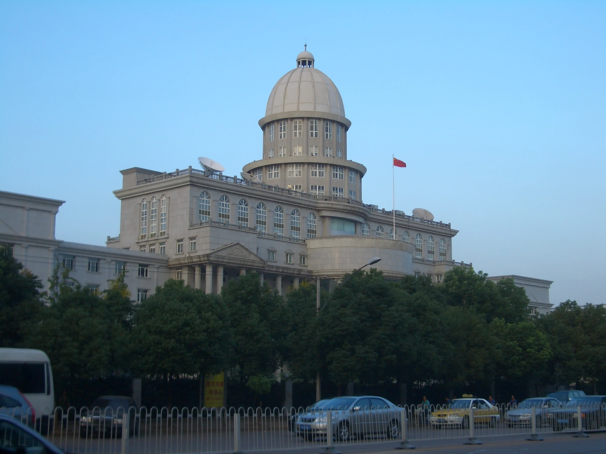 © Vmenkov/Wikipedia Blurred image background