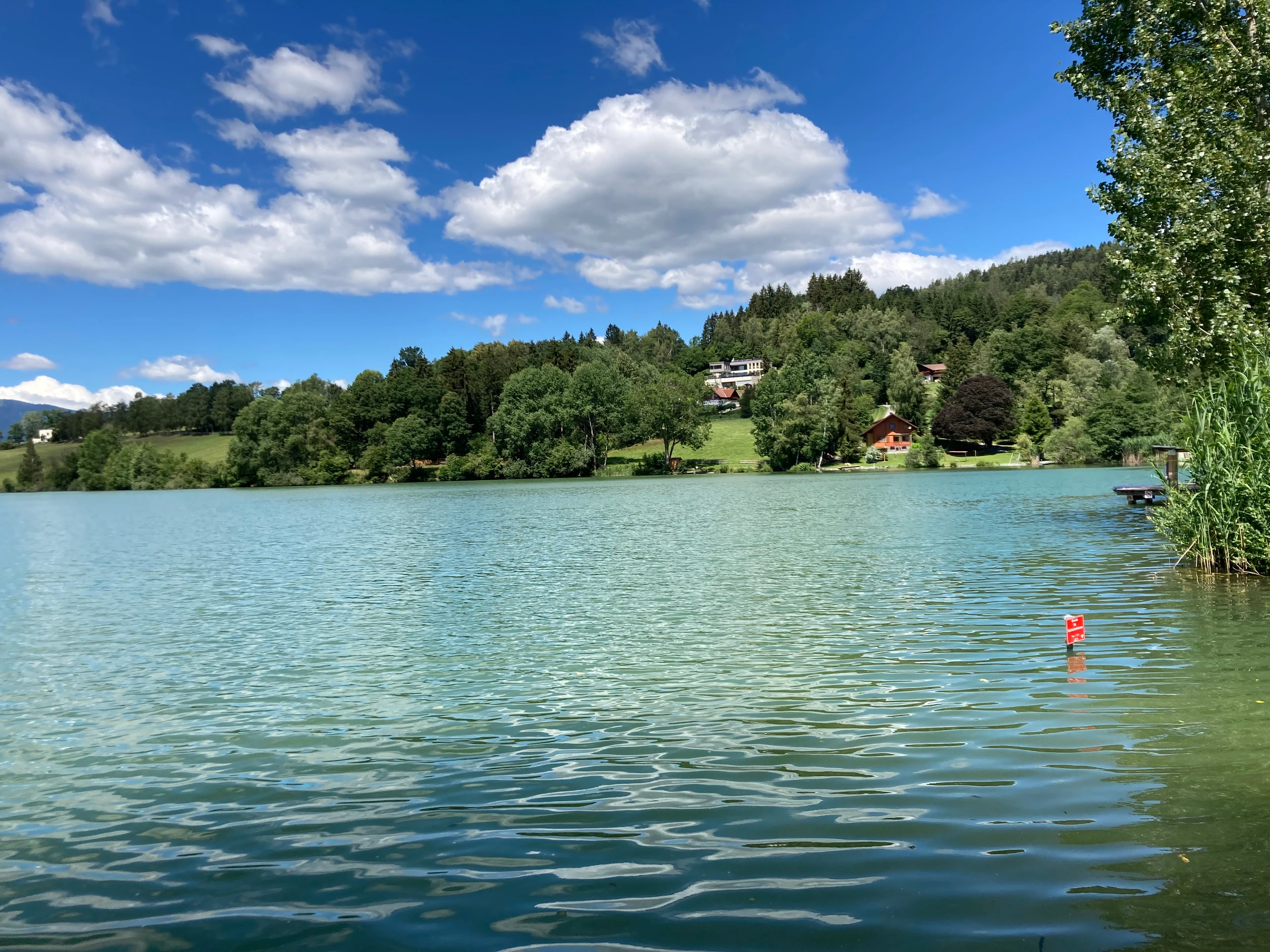 © News.at Blurred image background