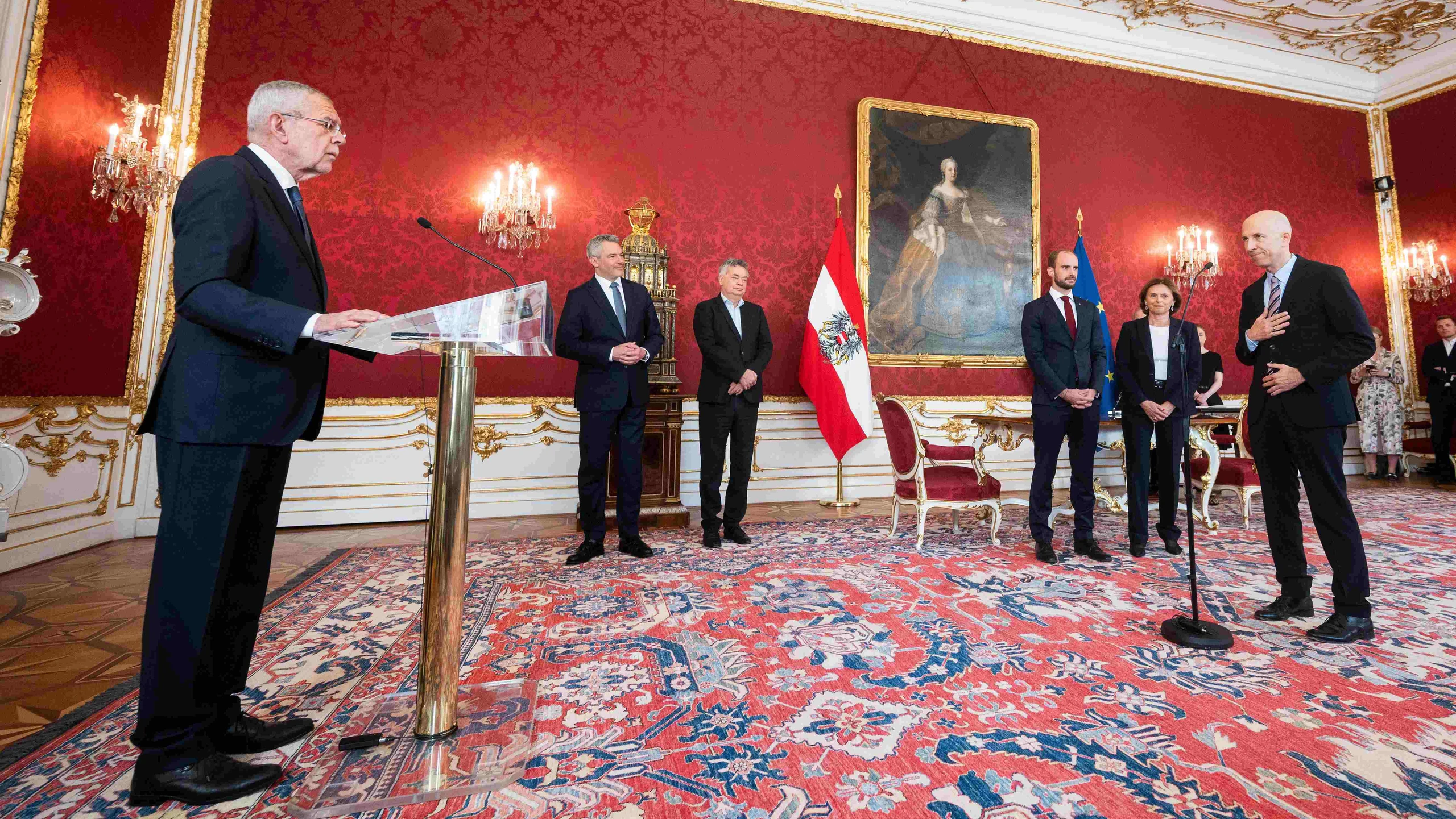 © IMAGO/SEPA.Media Blurred image background