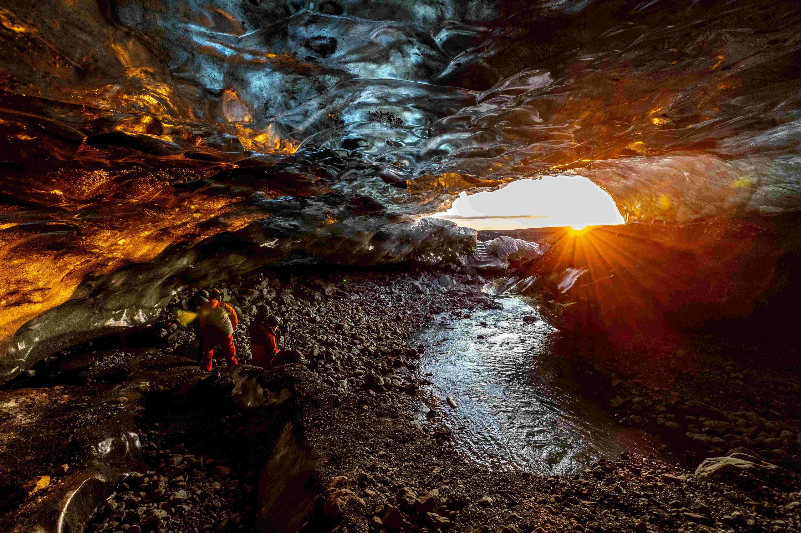 © IMAGO / NurPhoto Blurred image background