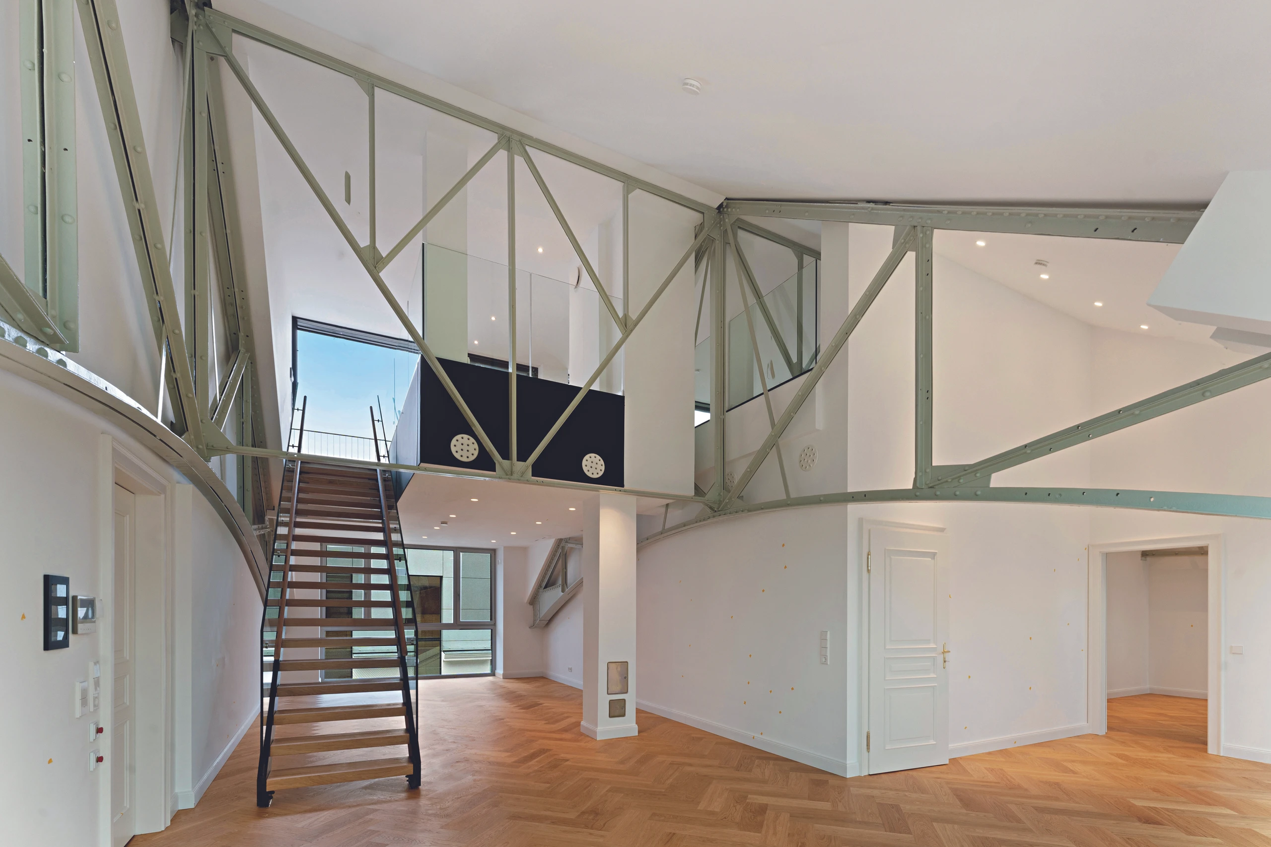 © freeDimensions Blurred image background