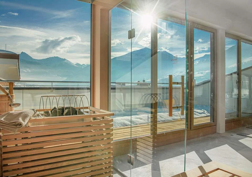© Hotel Blu Blurred image background