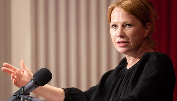 Minichmayr lehnte wegen Schwangerschaft Abtreibungsdrehbuch ab