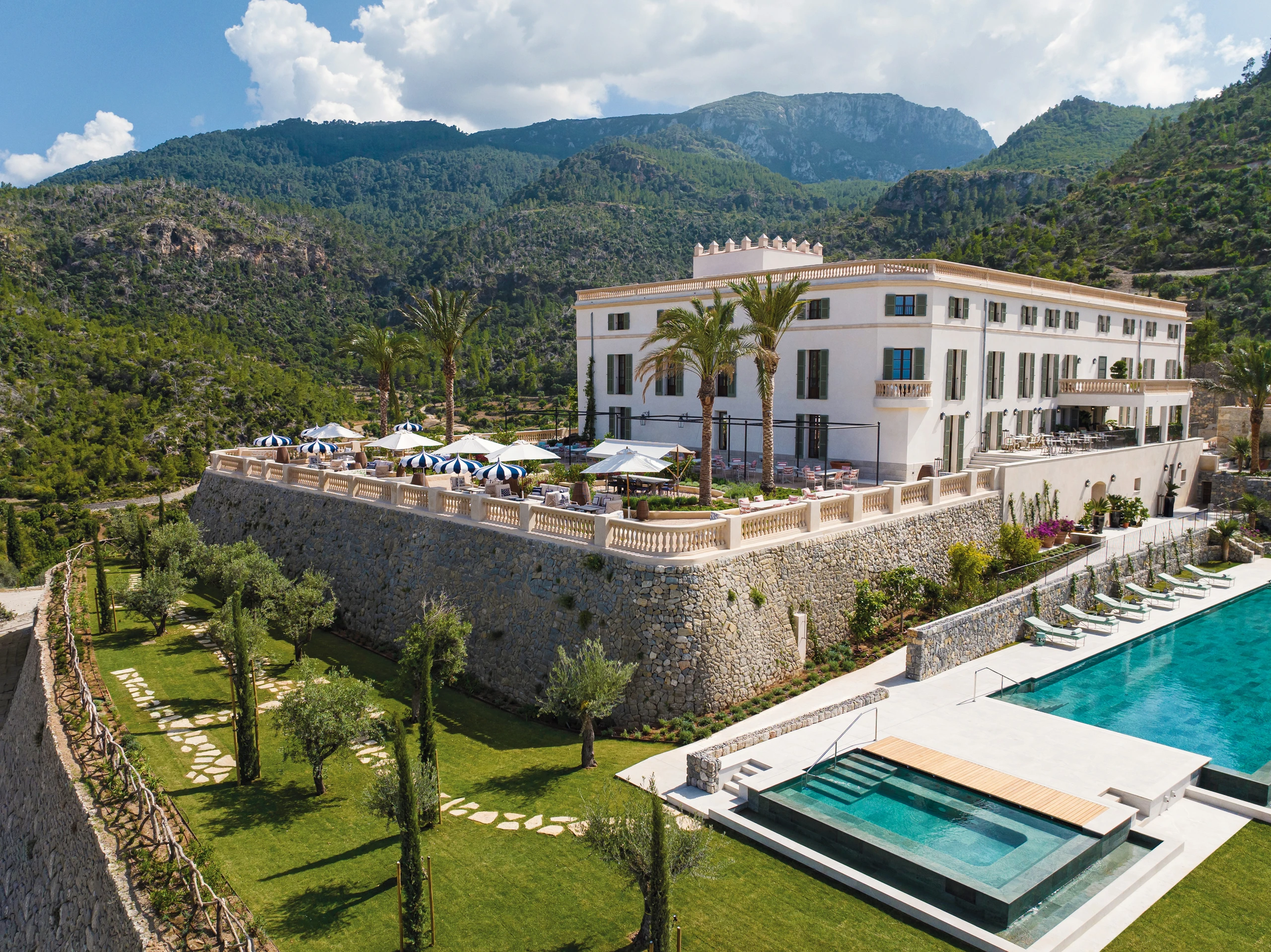 © Son Bunyola Hotel & Villas Blurred image background