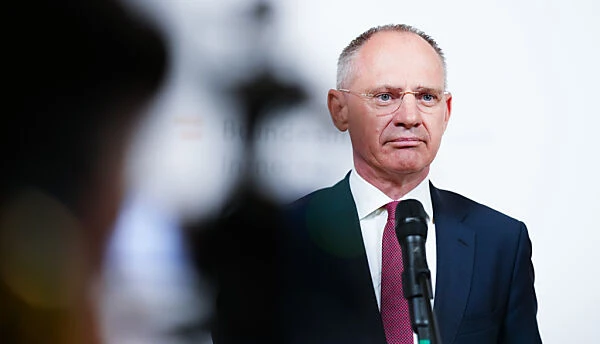 Karner will verurteilte Straftäter in den Kosovo abschieben