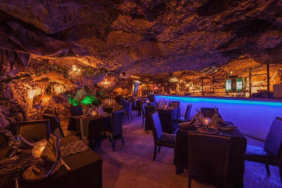 © Tripadvisor Blurred image background