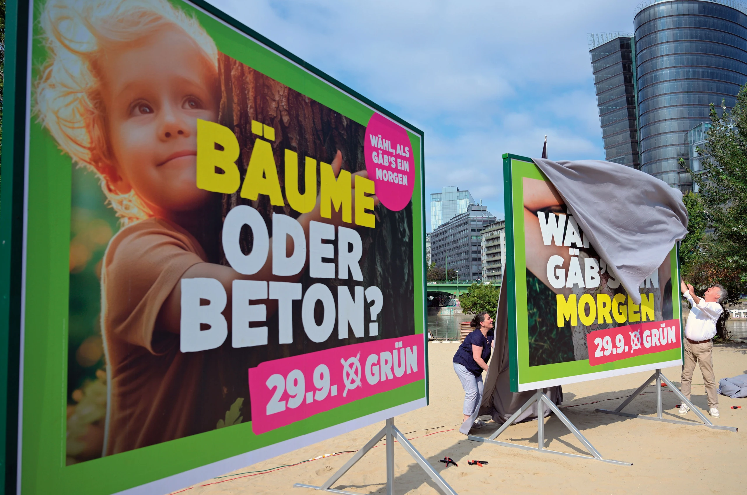 © Roland Schlager/APA/picturedesk.com Blurred image background