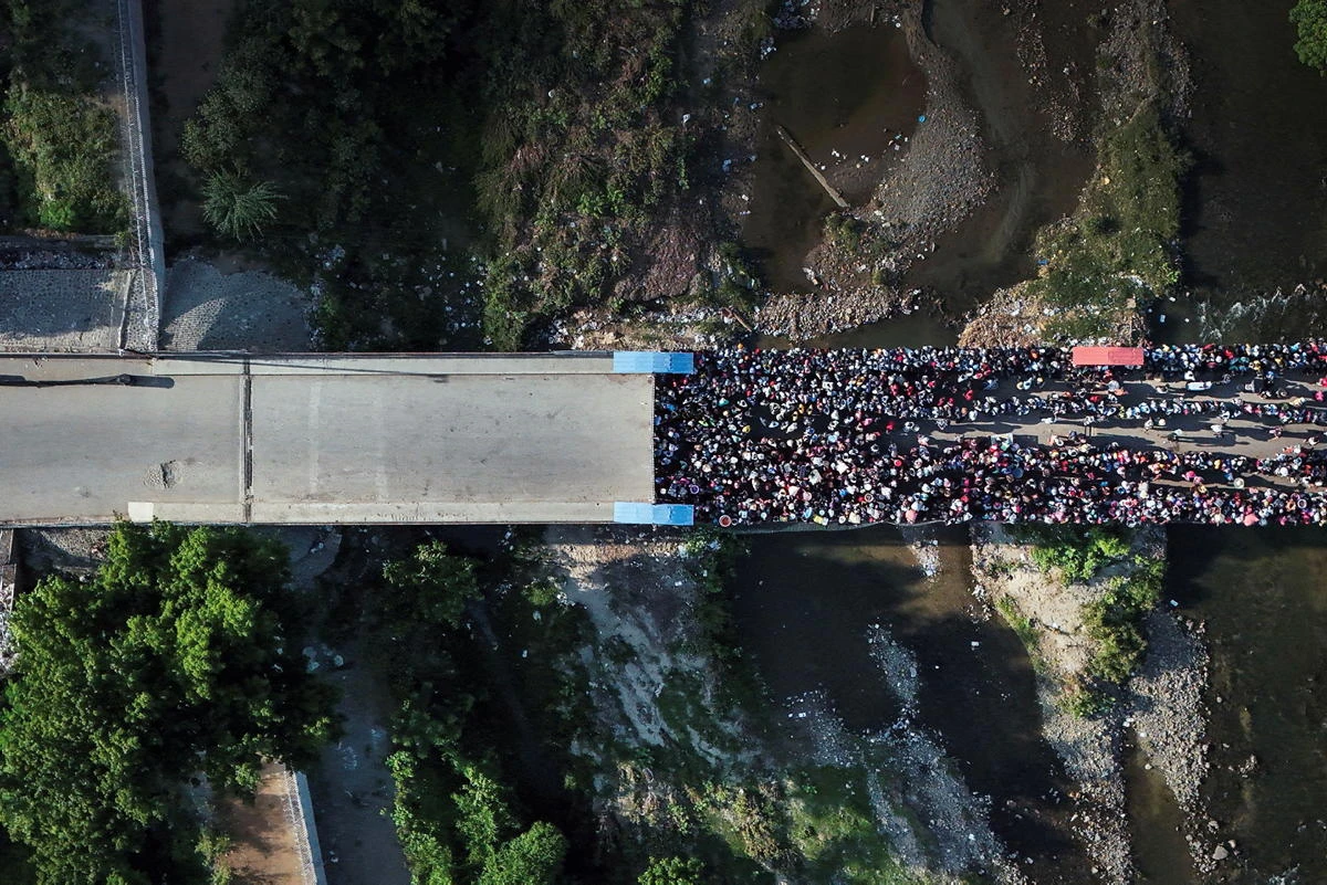 © Matias Delacroix / AP / picturedesk.com Blurred image background