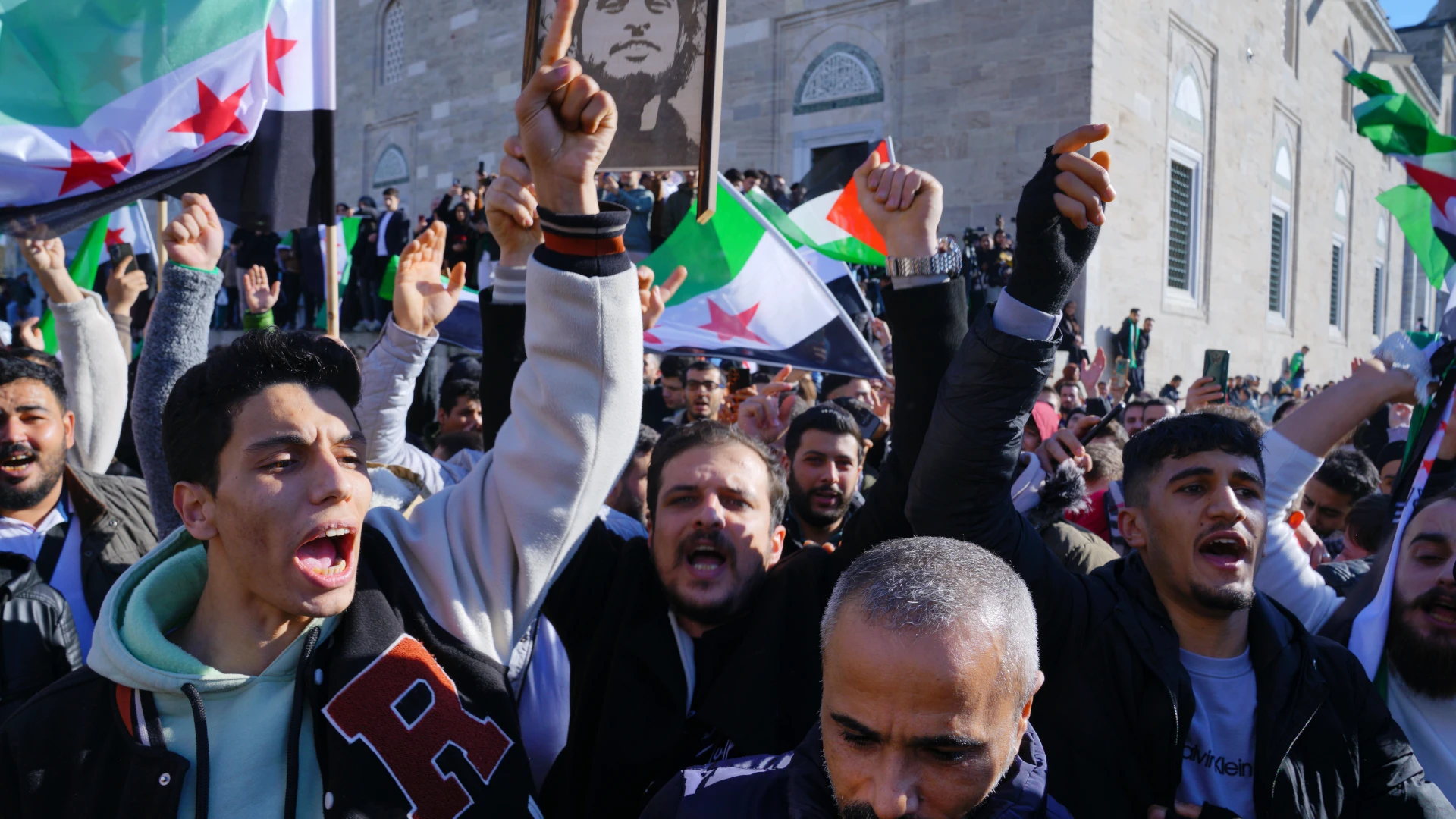 Islamisten erobern Damaskus: Assad nach Moskau geflüchtet