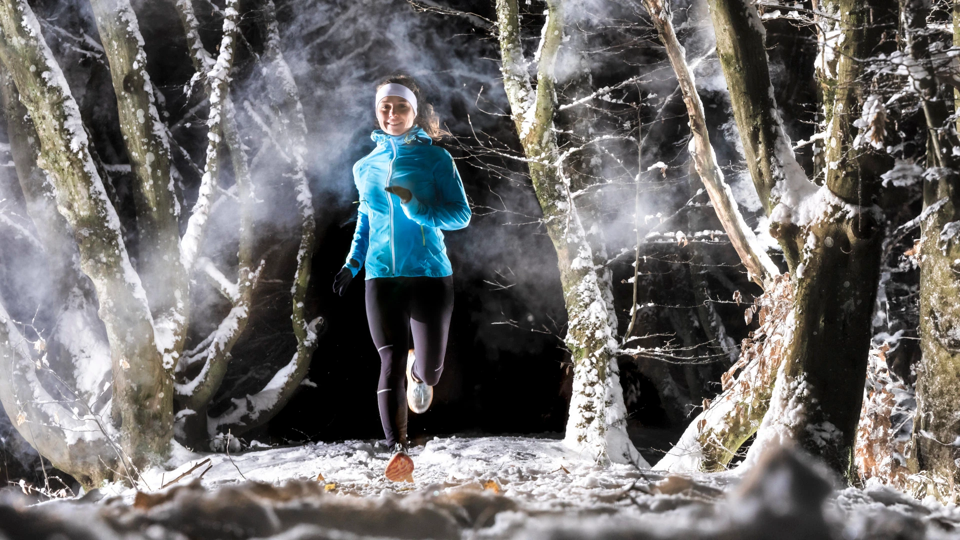 Von Outfit bis Aufwärmen: 4 Tipps fürs Laufen im Winter