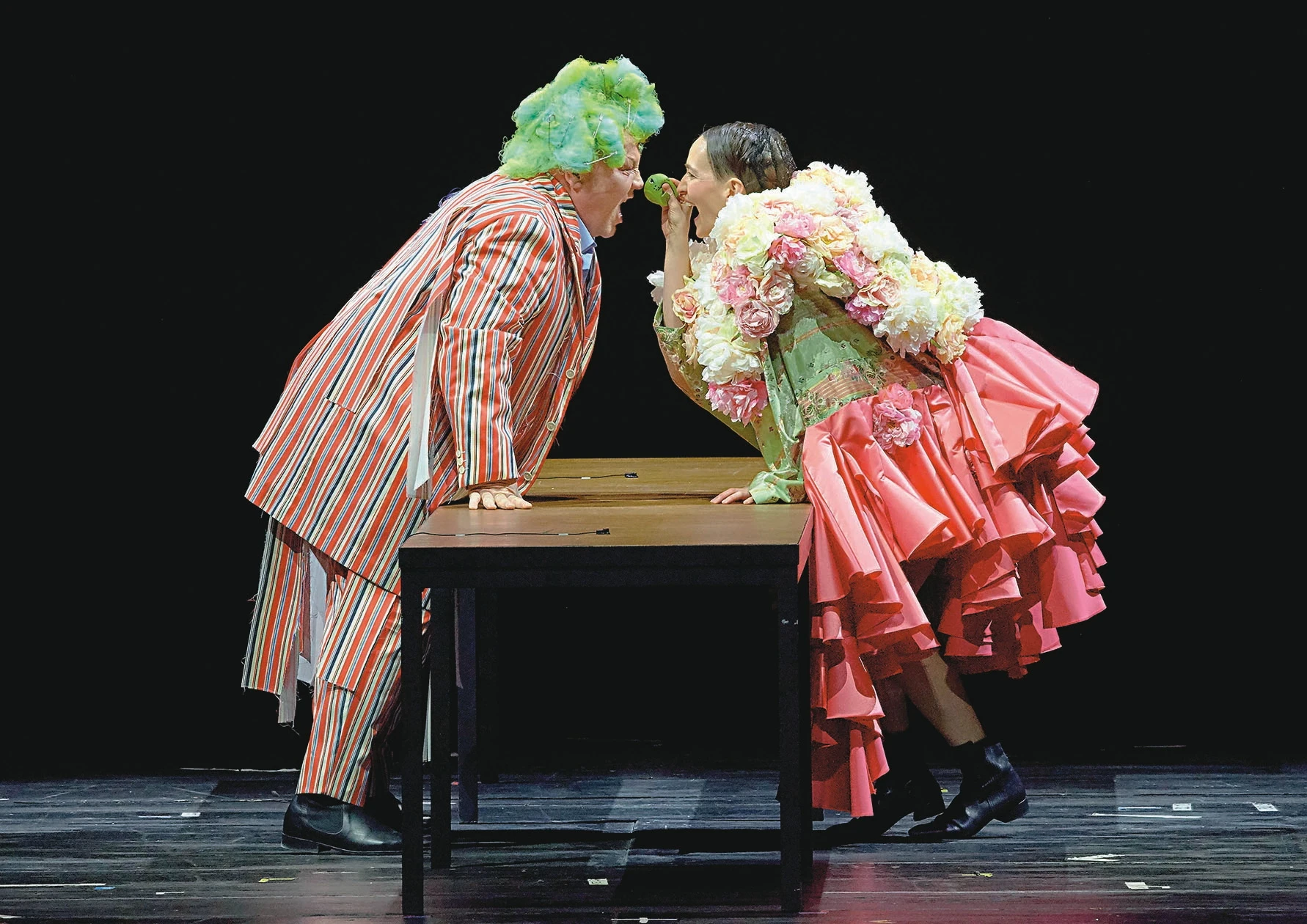 © Bild: Wiener Staatsoper/Michael Pöhn Blurred image background