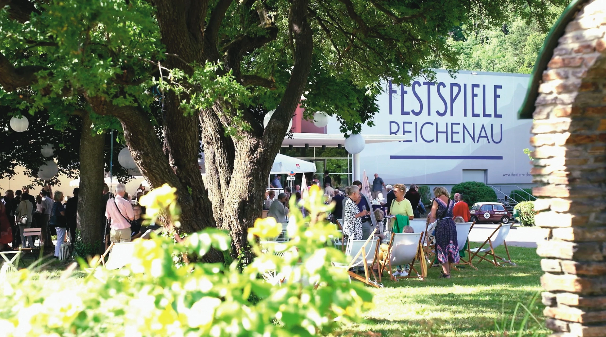 © Festspiele Reichenau Blurred image background