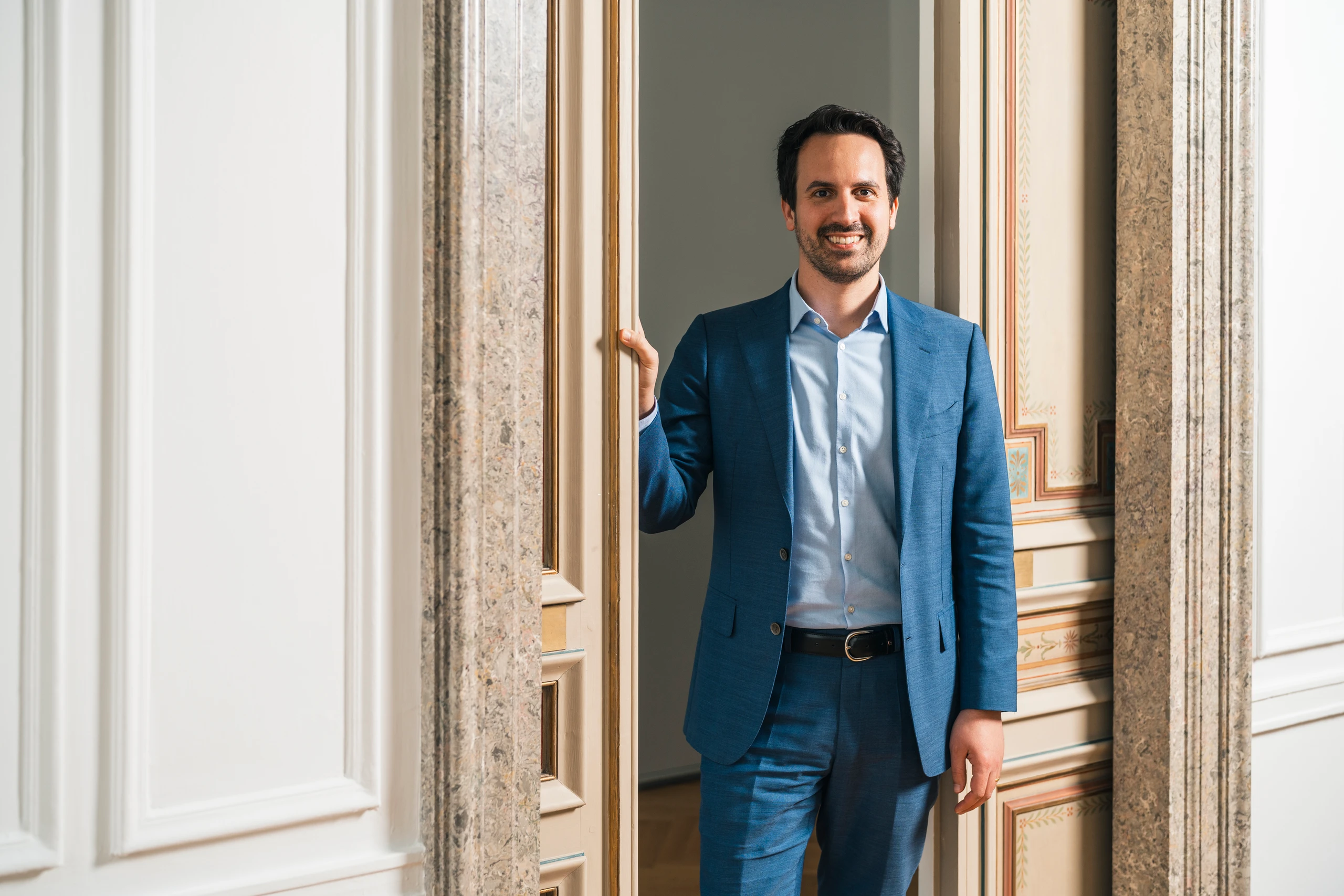 © Matt Observe Blurred image background