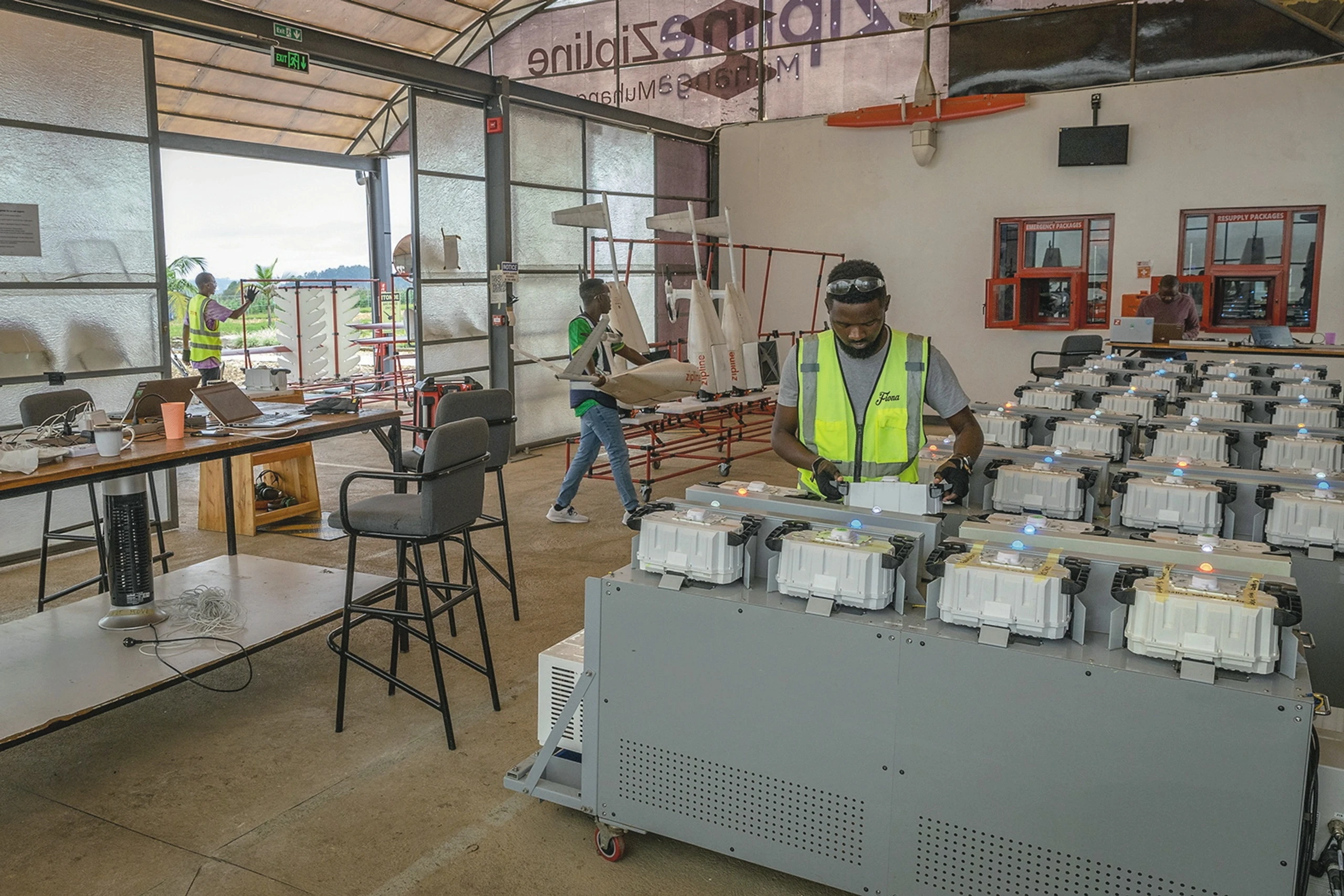 © Getty Images, Bloomberg Blurred image background