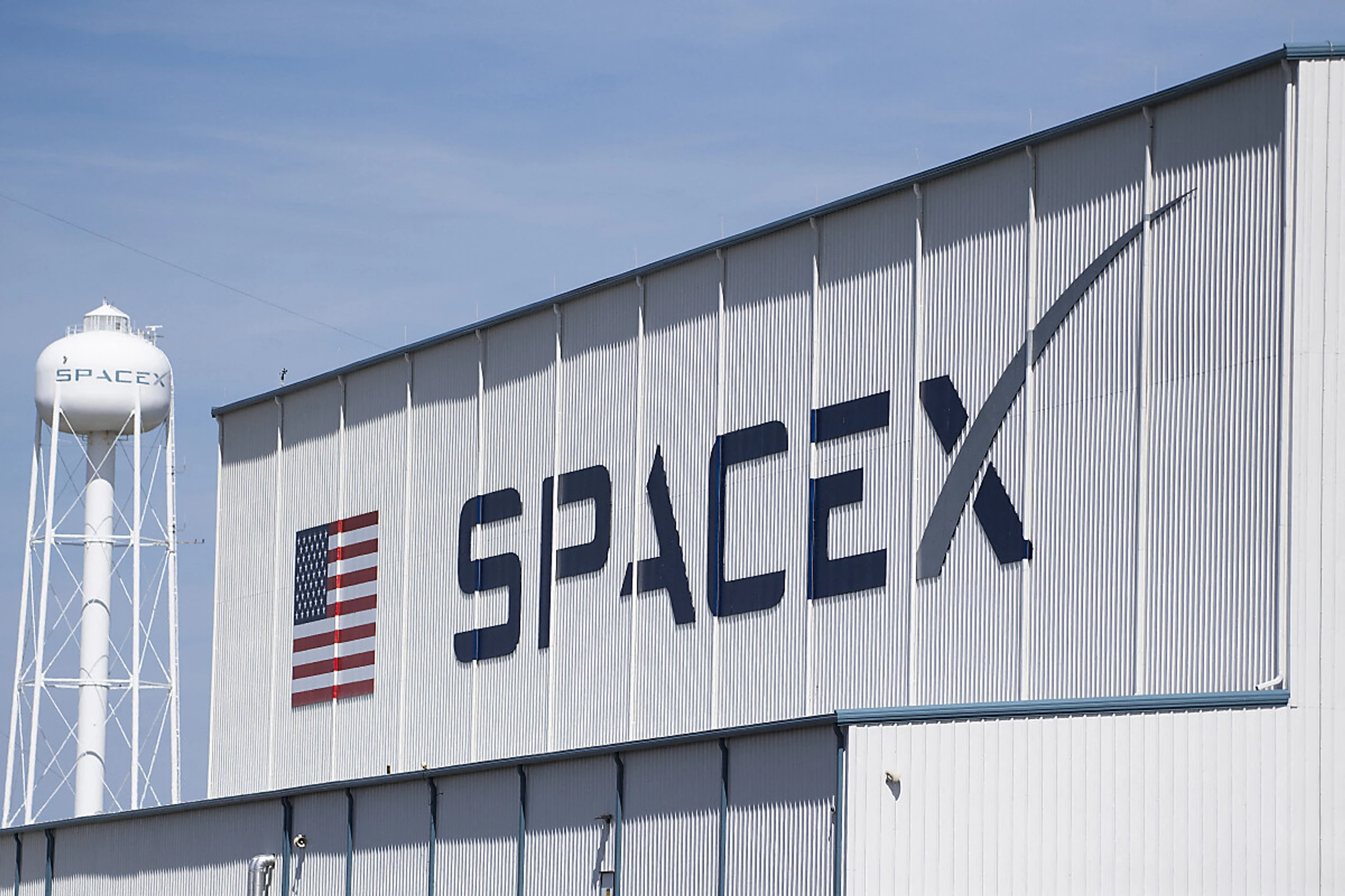 SpaceX-Dragon-Kapsel soll Atomuhren in den Weltraum bringen