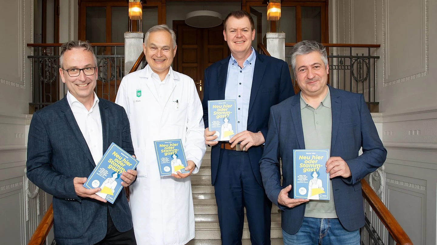 „Neu hier oder Stammgast?“: Neues Buch bringt Humor und Orientierung in den Spitalsalltag