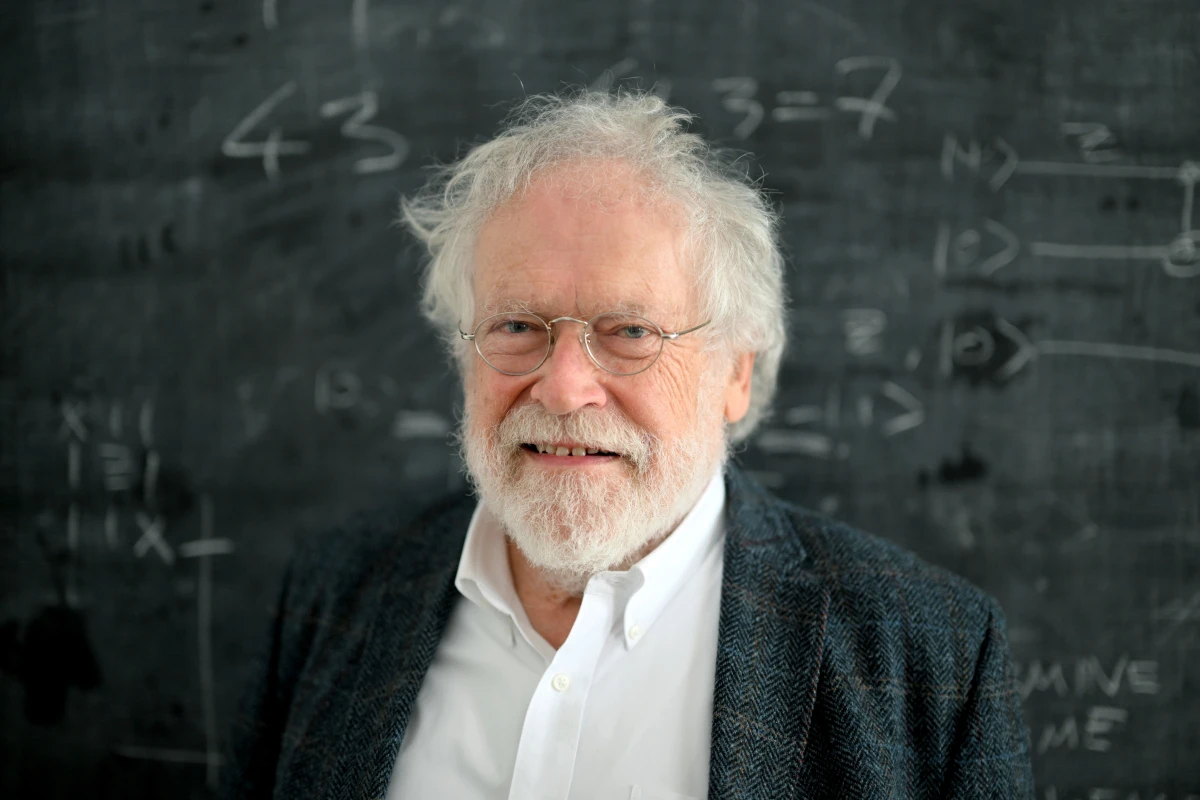 © APA, ROLAND SCHLAGER Blurred image background