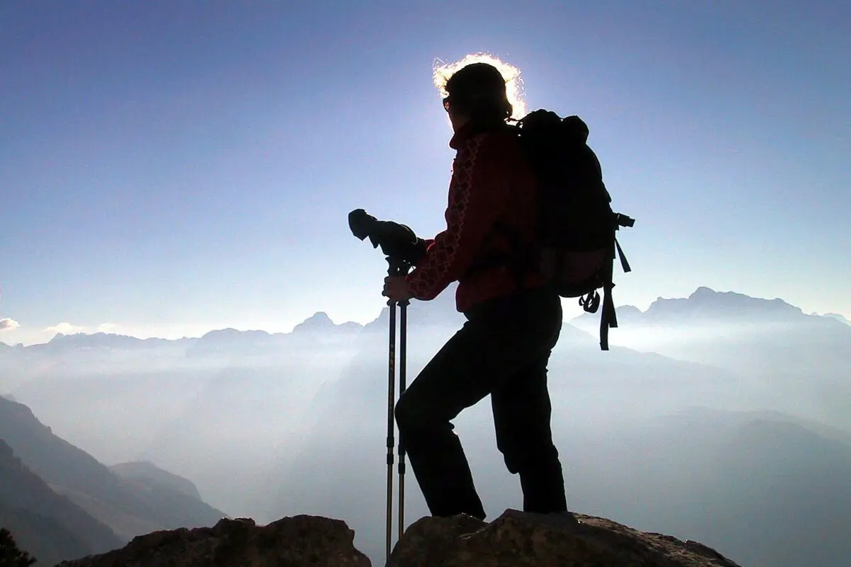 ++ ARCHIVBILD ++ Gerade beim Wandern und in der Höhe wird UV-Schutzkleidung empfohlen