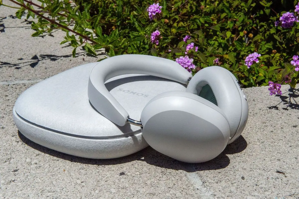 Als Testsieger gehen die "Sonos Ace"-Kopfhörer hervor