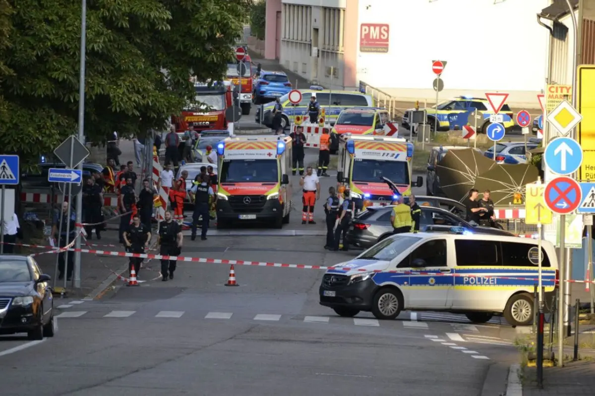 Täter entriss Beamten bei Gerangel die Dienstwaffe