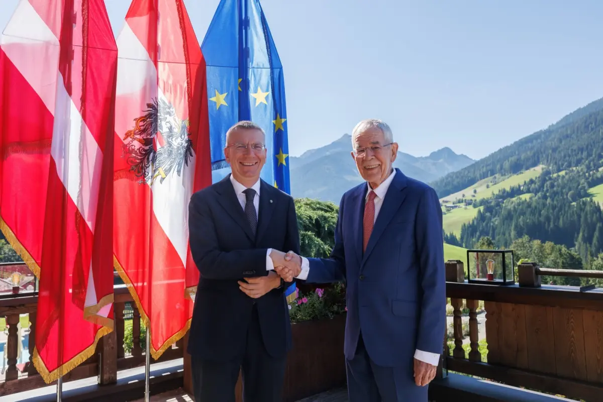 Rinkevics in Alpbach beim Treffen mit Van der Bellen