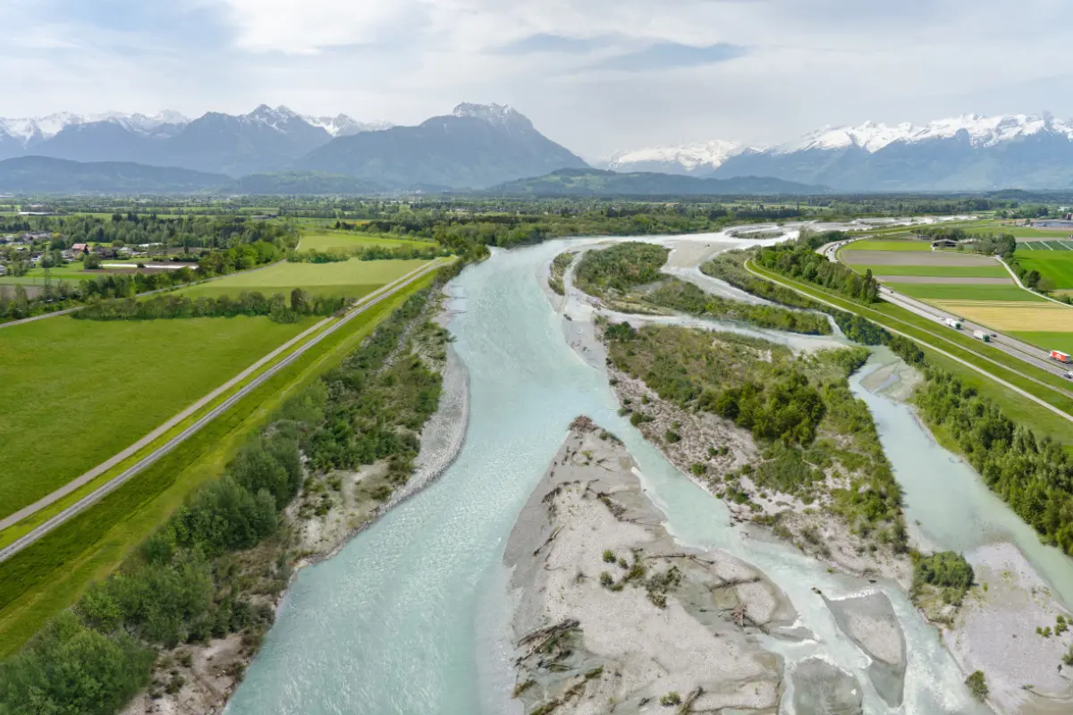 ++ HANDOUT ++ Visualisierung des Rheins bei Koblach (Frutzmündung) nach Renaturierung im Rahmen von RHESI