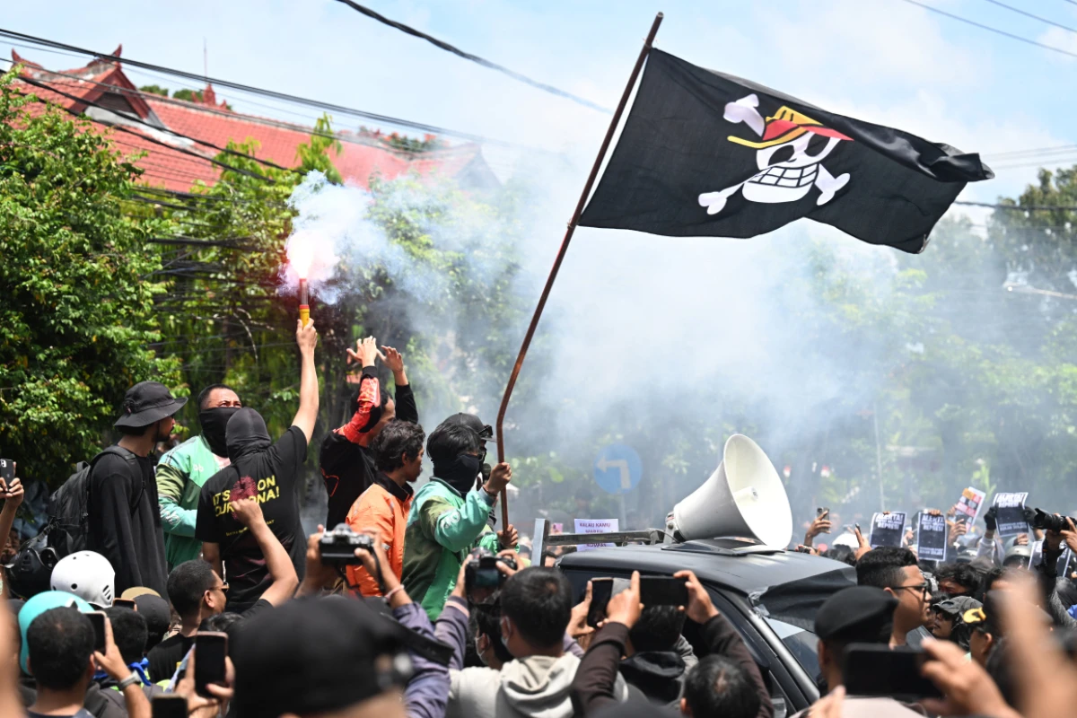 Demonstrationen auch auf der bei Touristen beliebten Insel