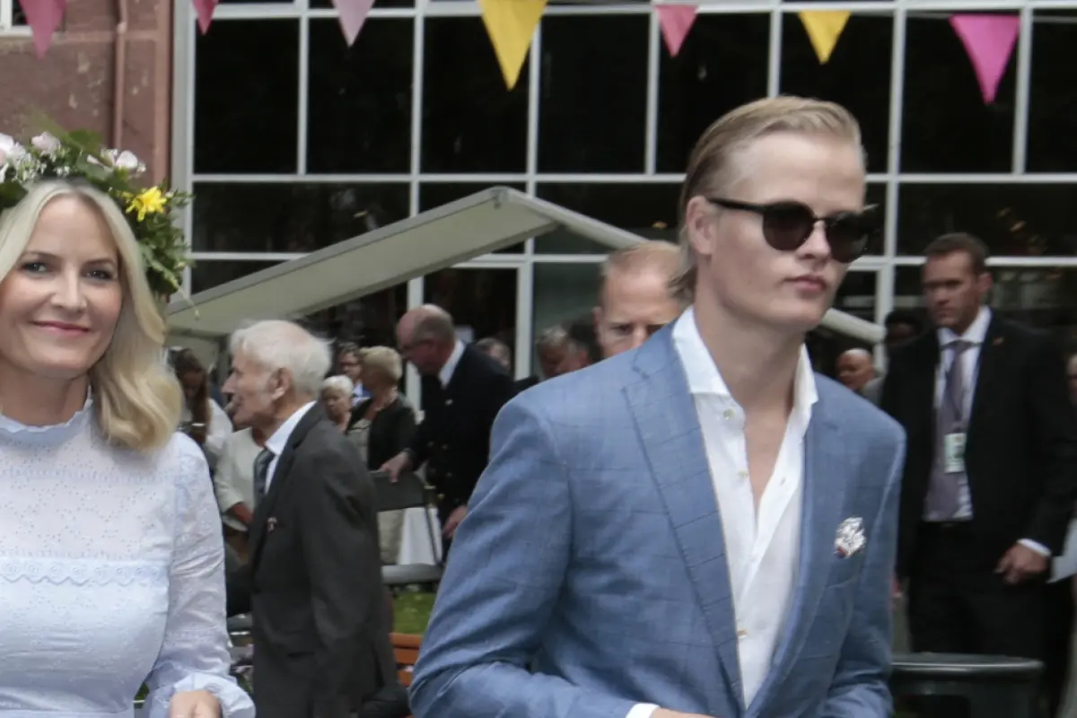 Prinzessin Mette-Marit mit ihrem ältesten Sohn