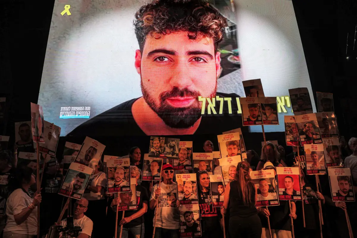 Bild von Guy Gilboa-Dalal bei Demonstration (Archiv)