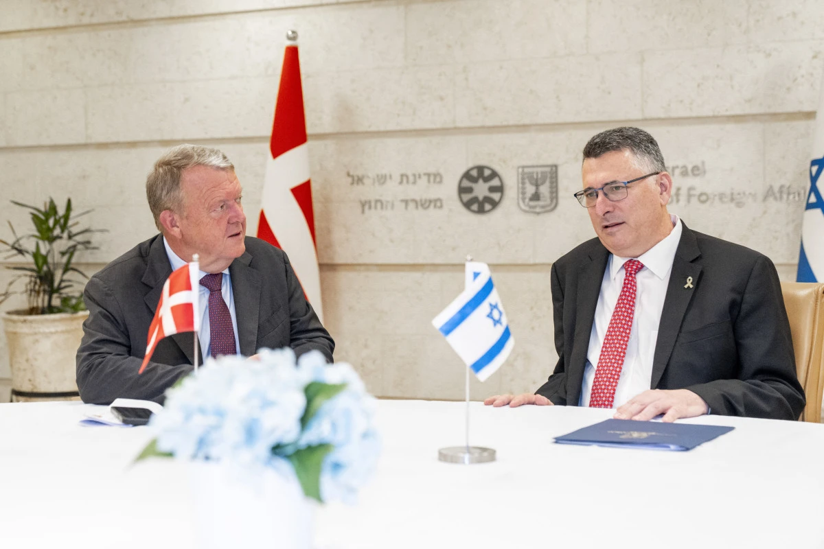 Die Außenminister Dänemarks und Israels (Løkke Rasmussen und Saar).