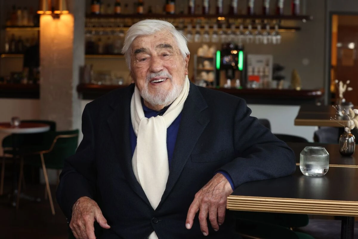++ ARCHIVBILD ++ Über 200 Rollen machten den deutschen Schauspieler zur Legende