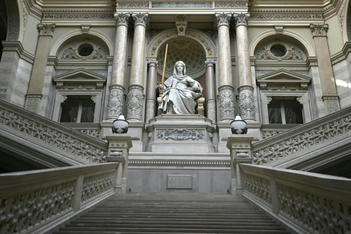 Statue der Justitia im Wiener Justizpalast