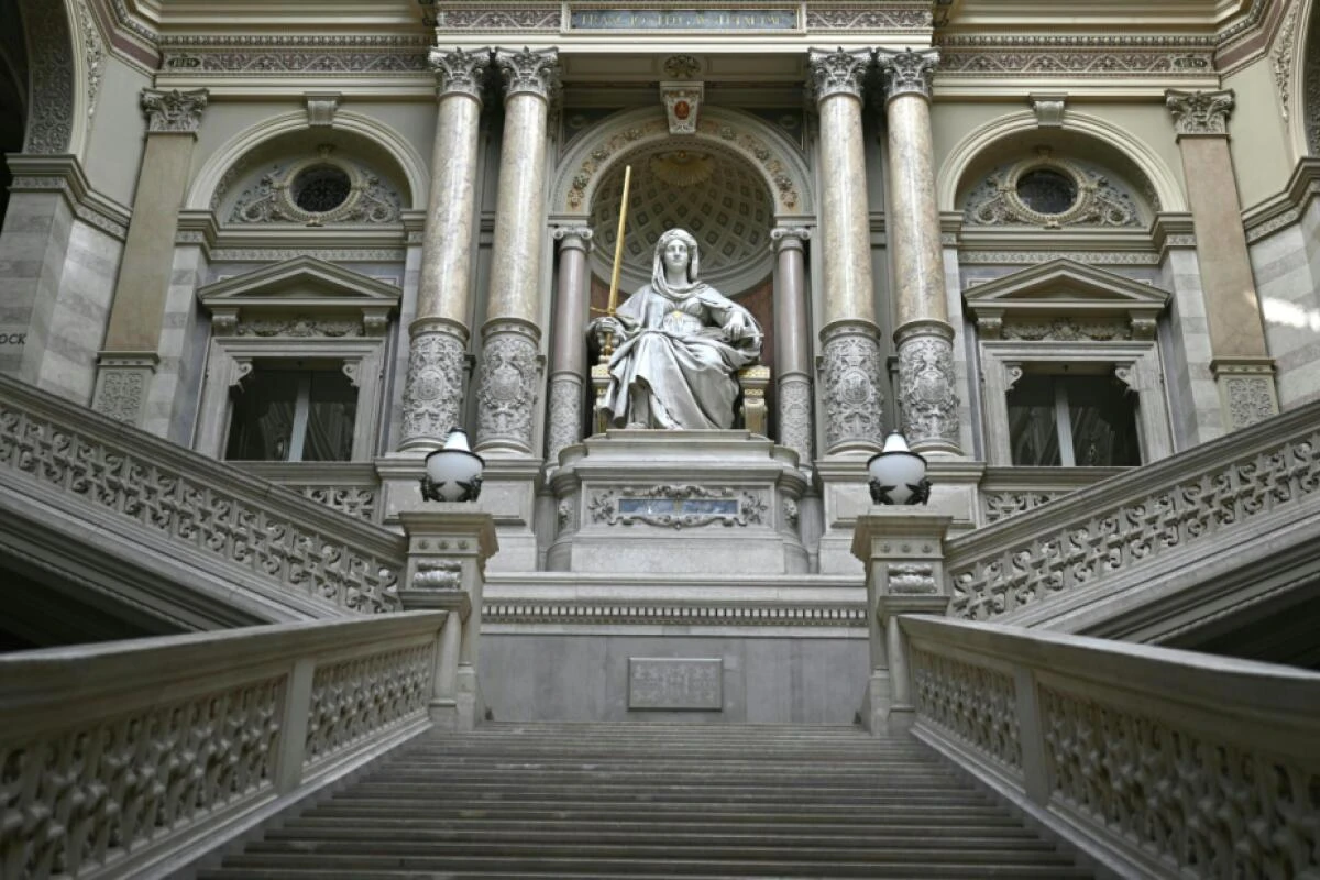 Statue der Justitia im Wiener Justizpalast