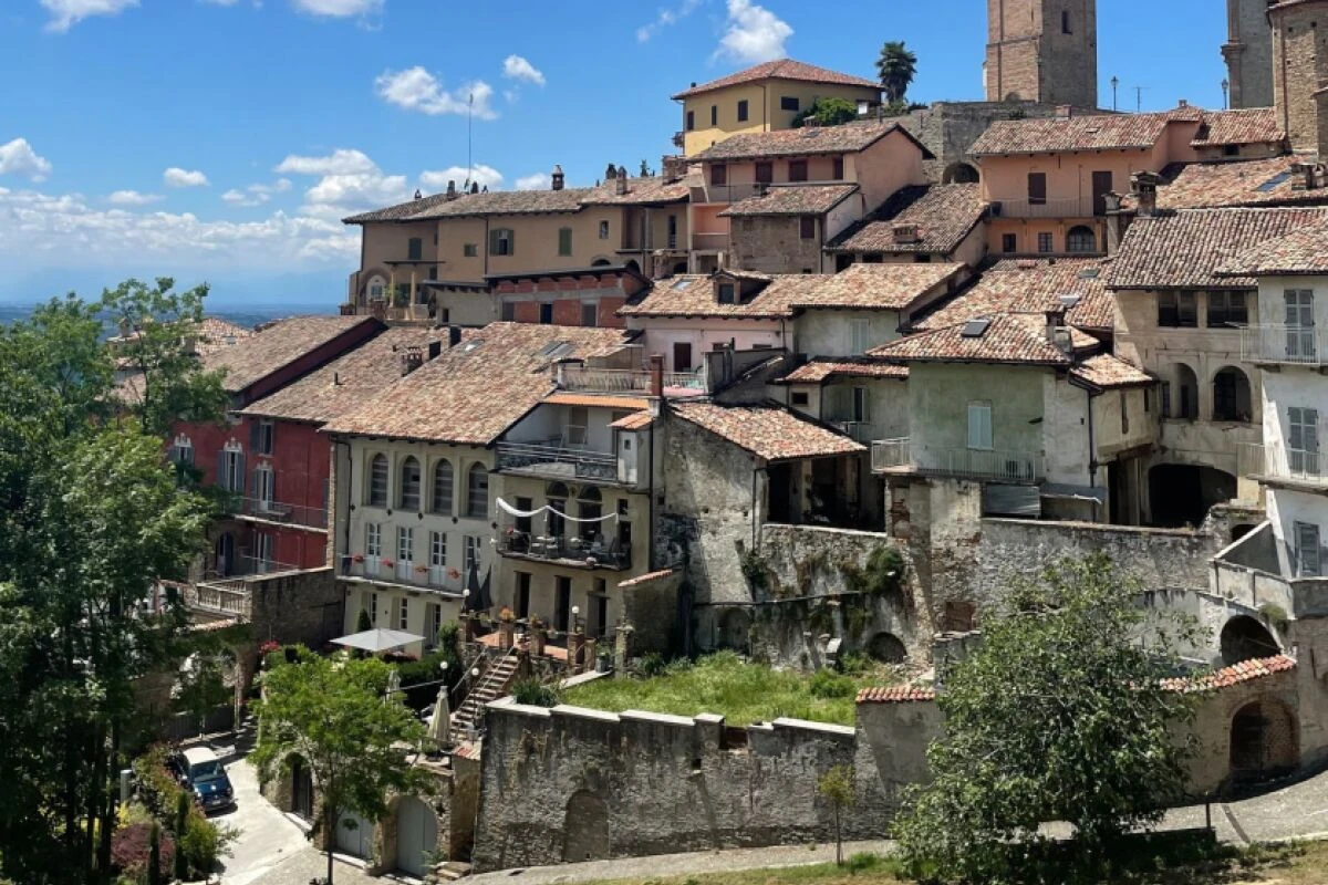 In Serralunga gibt es mit eines der besten Restaurants des Piemont