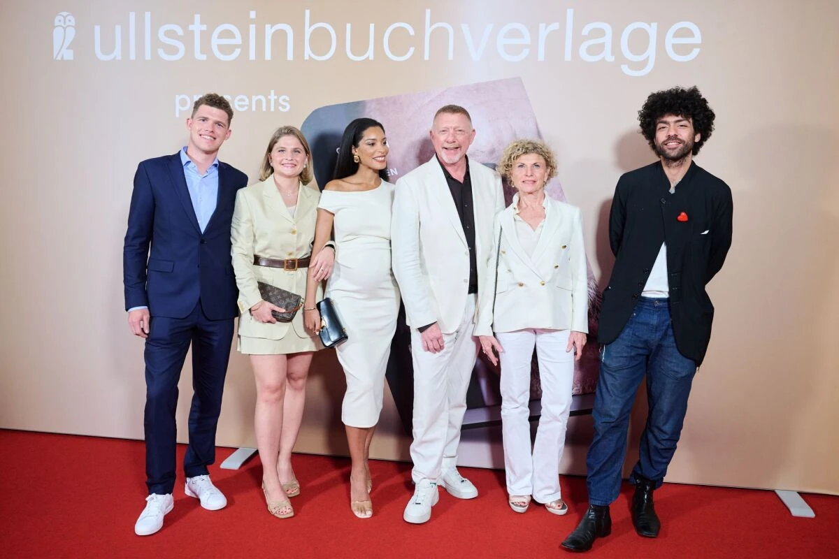 Boris Becker mit Familie bei Buchvorstellung in Berlin