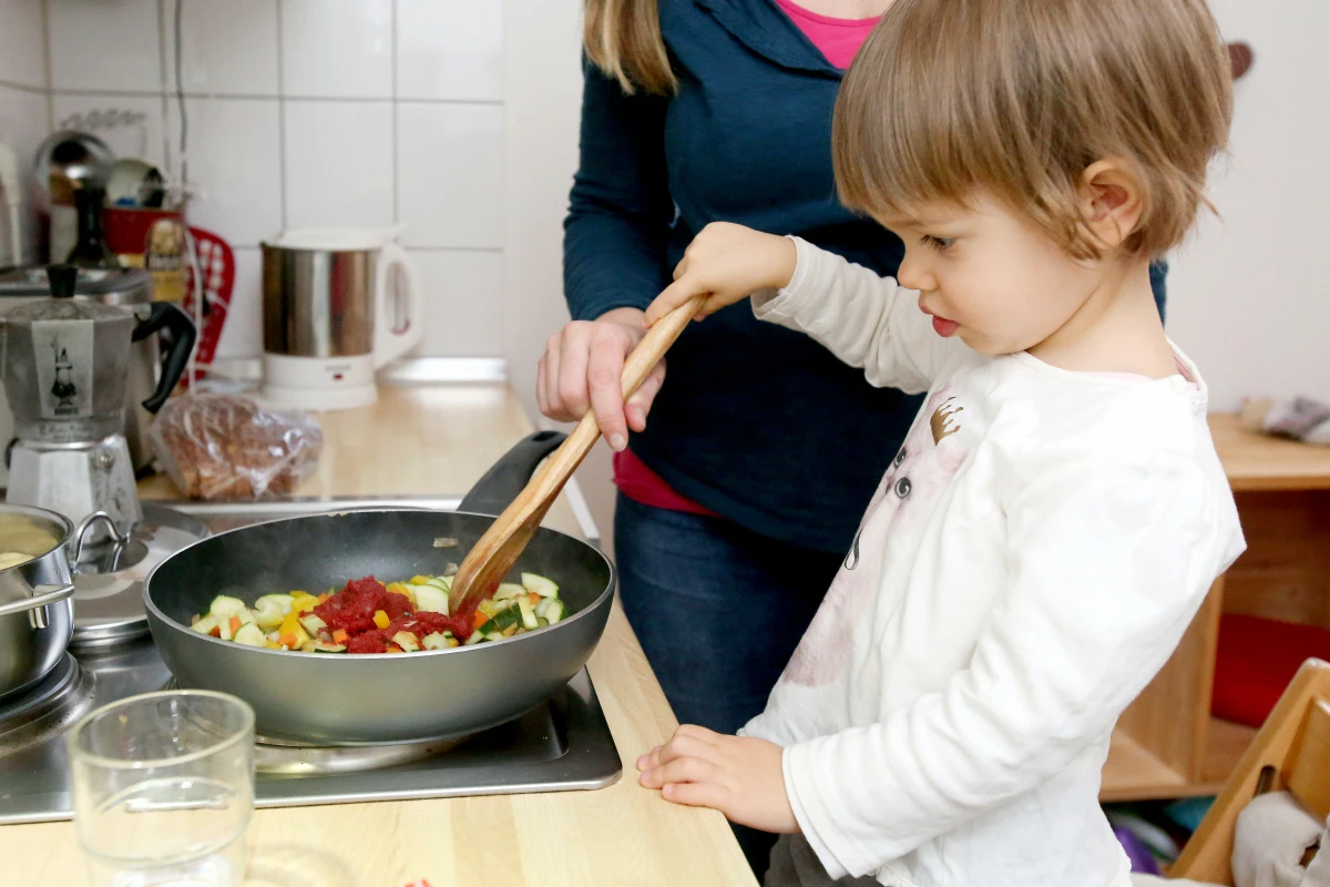Beim Kochen mit Kindern sollte man die Hygieneregeln beachten