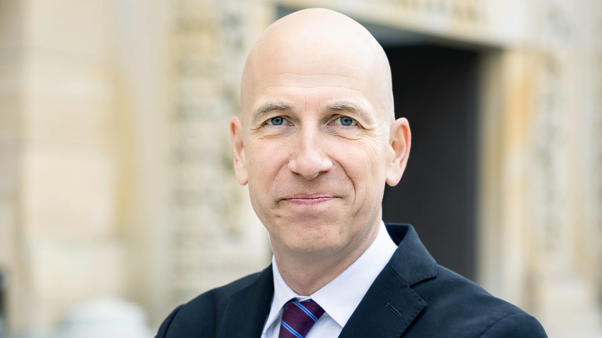 Nationalbank sagt für 2025 weiter ein verhaltenes Wirtschaftswachstum voraus
