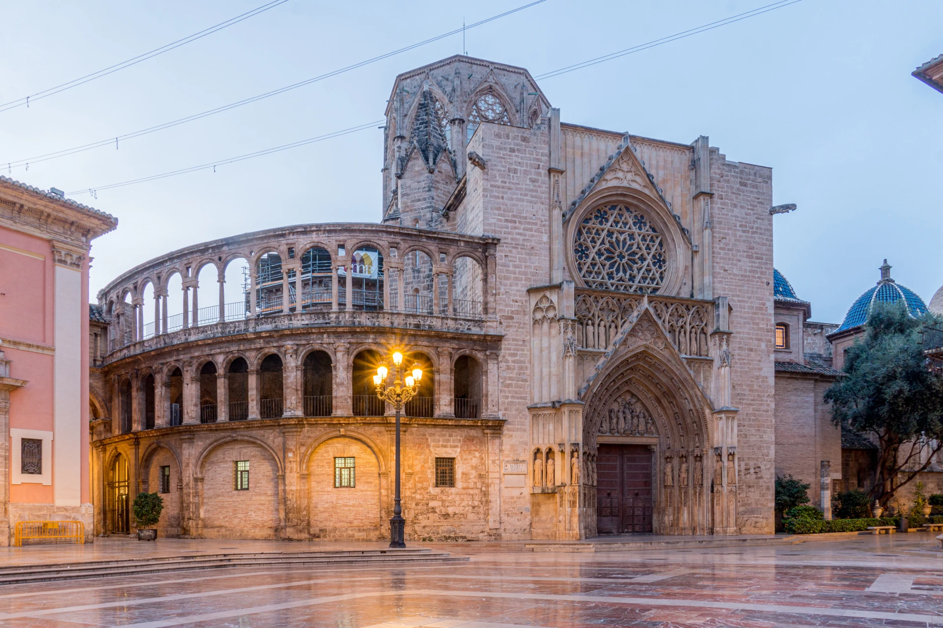 © Fernando Pascullo / CC BY-SA 4.0 Blurred image background