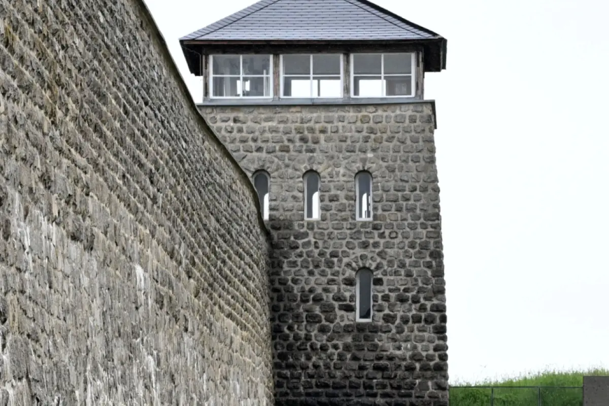 Der Mann war in der Gedenkstätte als Zivildiener tätig