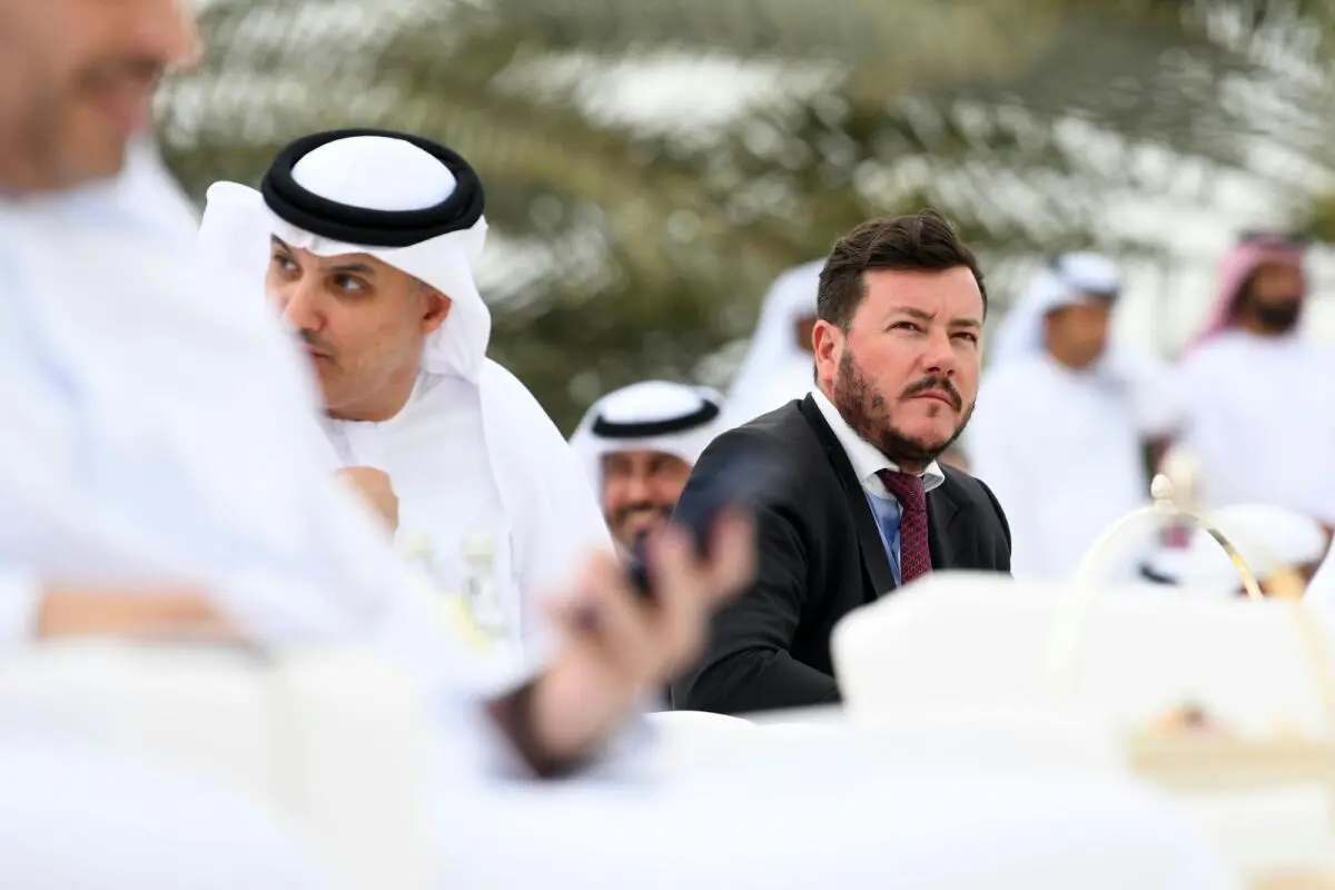 Benko als Teil einer Delegation 2019 in Abu Dhabi