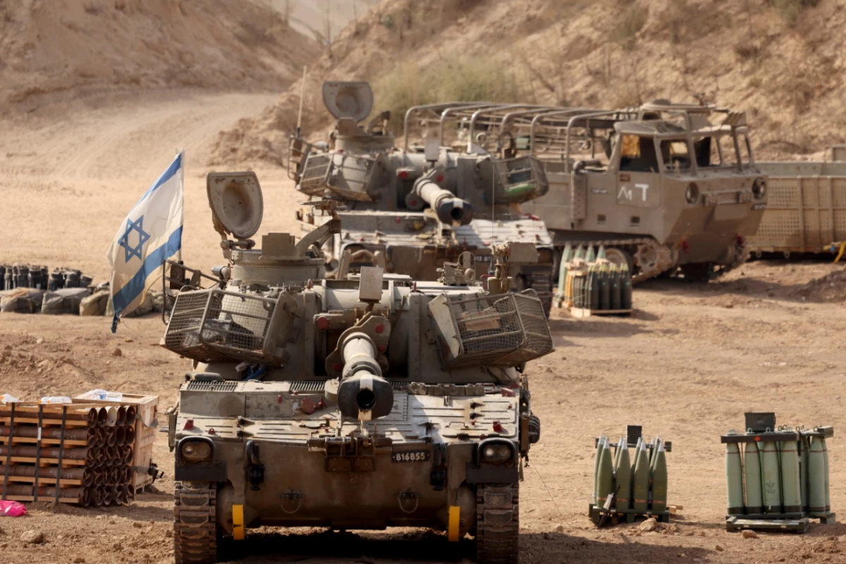 Panzer auf dem Vormarsch in der Stadt Gaza