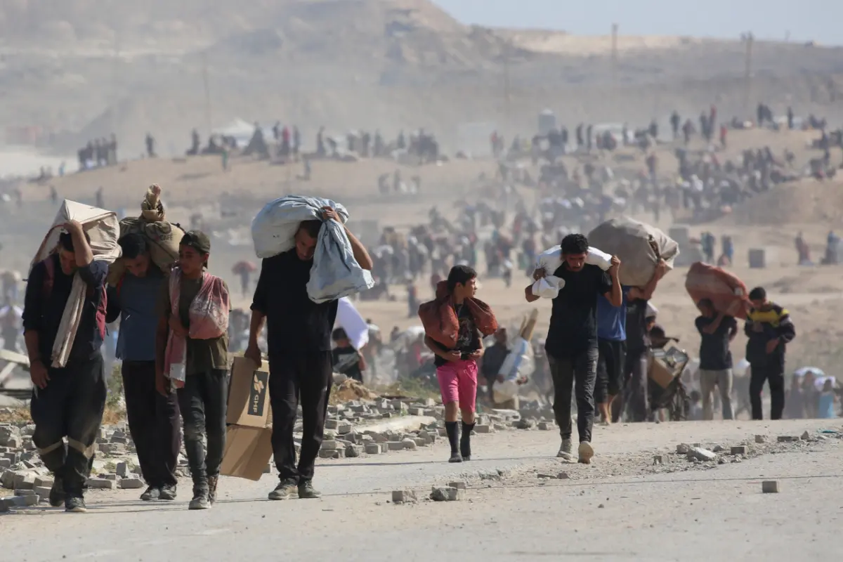 Hilfesuchende Palästinenser im Gazastreifen